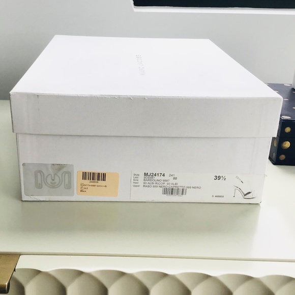 MARC JACOBS Brand new stunning black strap peep toe heels with bows, 39.5 - NWT - Picture 8 of 8